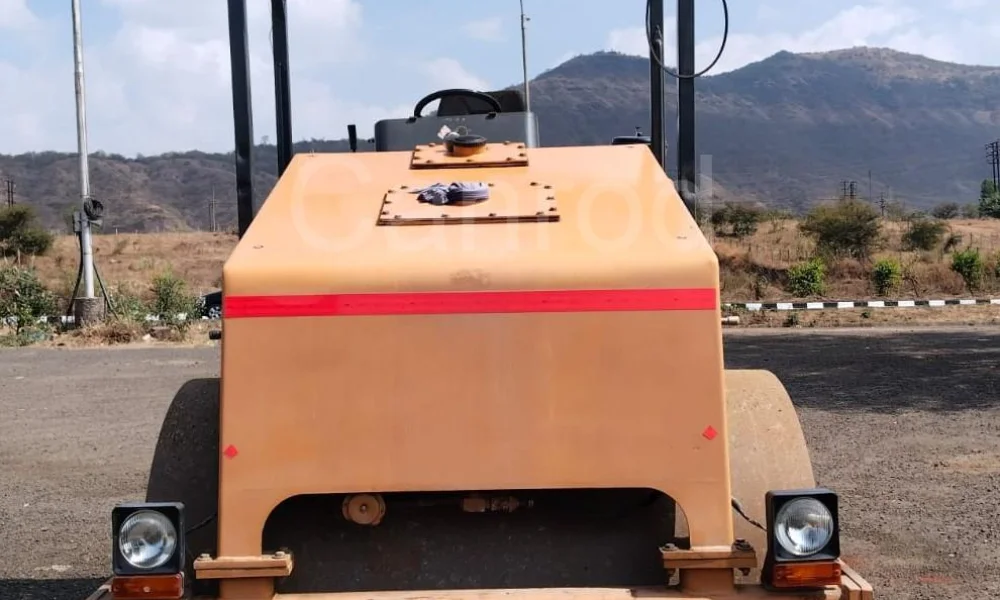 L&T Case CASE 752 Tandem Roller